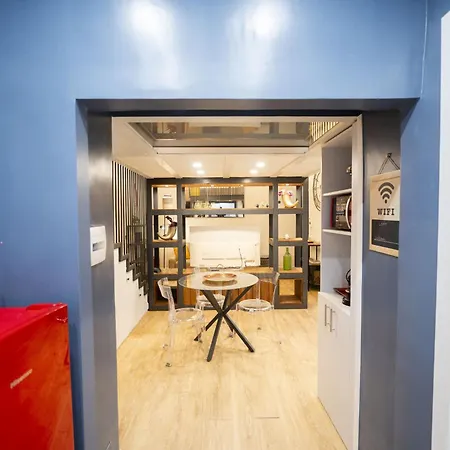 Design And Colorful Loft Near Pamphili *