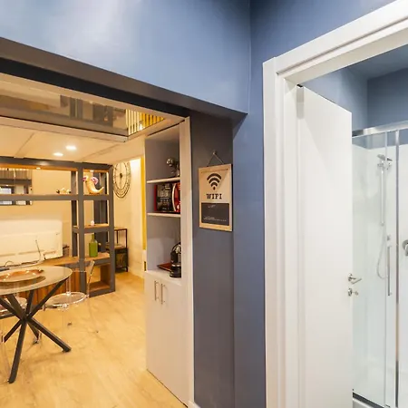 Apartment Design And Colorful Loft Near Pamphili Rom